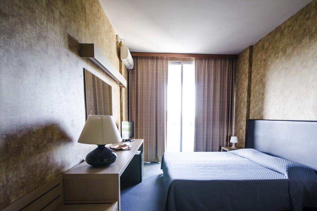 Grand Hotel Helios Tarquinia Exterior photo