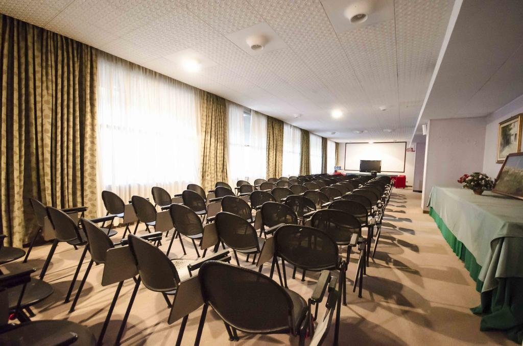Grand Hotel Helios Tarquinia Exterior photo