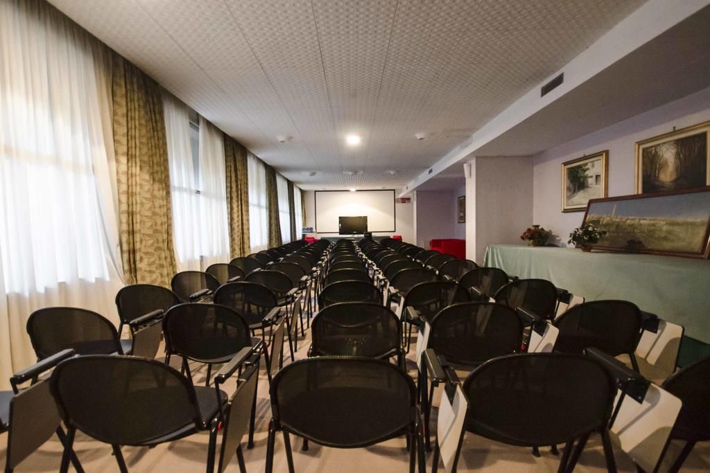 Grand Hotel Helios Tarquinia Exterior photo