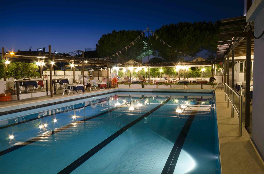 Grand Hotel Helios Tarquinia Exterior photo